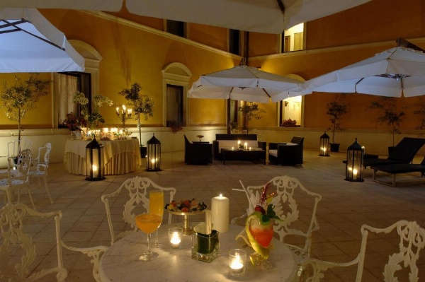 Due Torri Hotel image 9